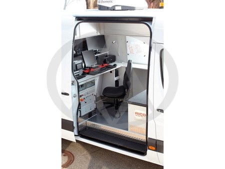 Отсек оператора роботизированной системы телеинспекции HIGHLANDER Отсек оператора роботизированной системы телеинспекции HIGHLANDER